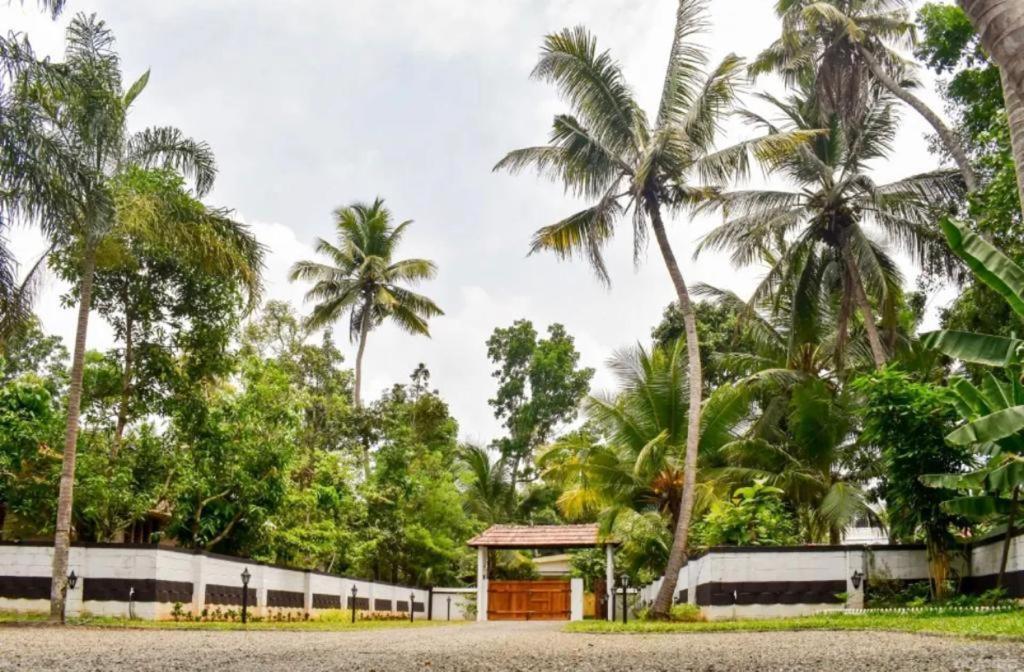Babira Brookside Heritage Resort 库玛拉孔 外观 照片