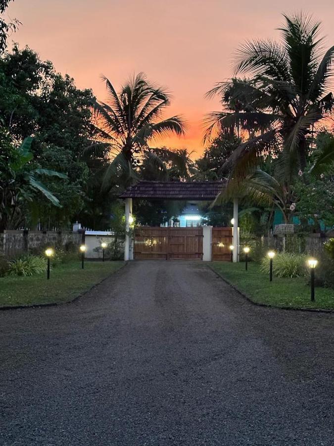Babira Brookside Heritage Resort 库玛拉孔 外观 照片
